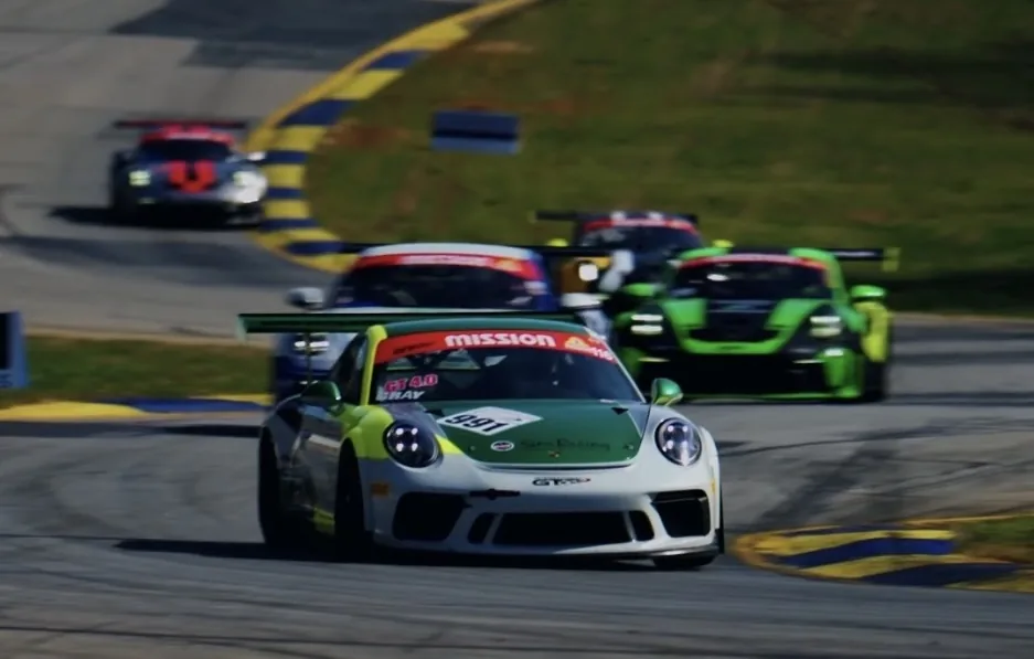 Liam Gray leading a group through a corner in the 991.2 GT3 Cup